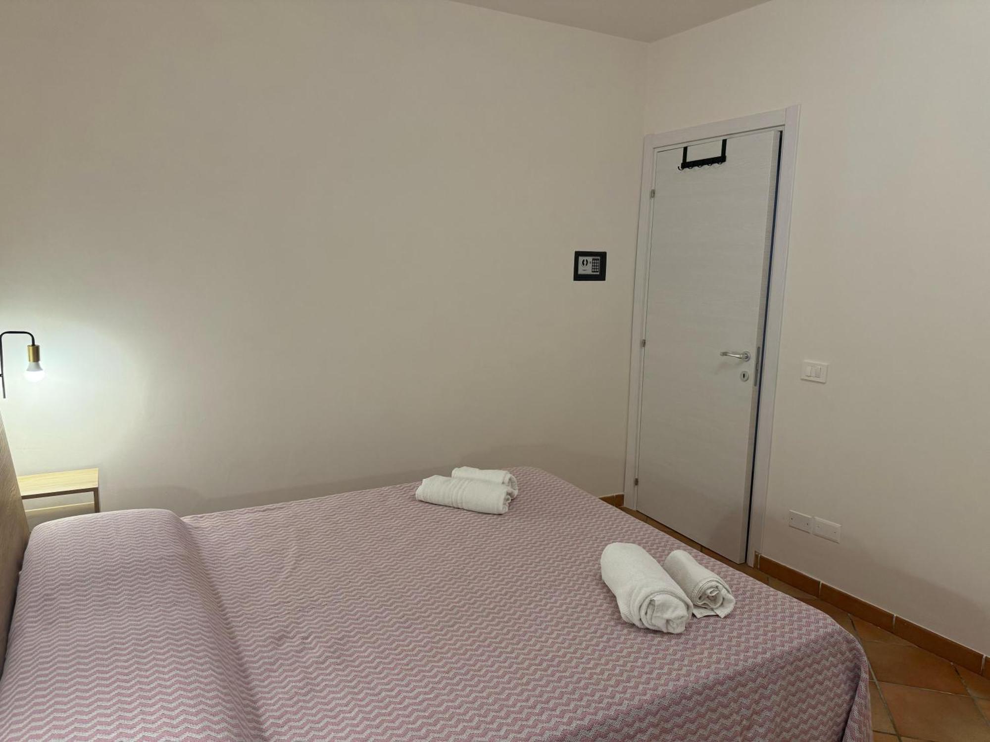 Residence Le Cale Фавиняна Екстериор снимка